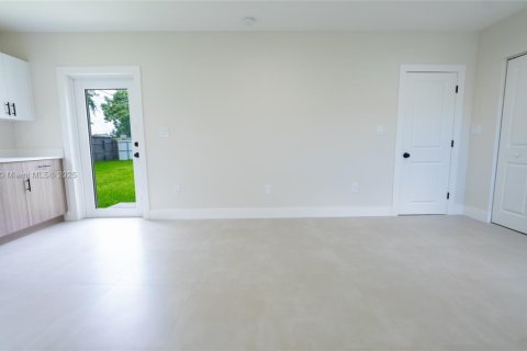 Immobilier commercial à louer à Miami, Floride: 1 chambre № 1941379 - photo 2