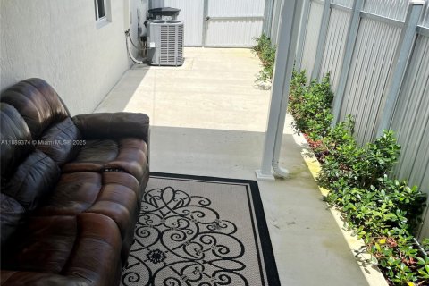 Immobilier commercial à louer à Miami, Floride: 1 chambre № 1941379 - photo 5