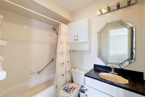 Купить кондоминиум в Нью-Порт-Ричи, Флорида 3 комнаты, 72.37м2, № 2208361 - фото 28