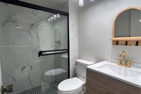 Condominio en alquiler en Hollywood, Florida, 2 dormitorios, 85.47 m2 № 2036407 - foto 10