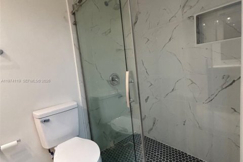 Condominio en alquiler en Hollywood, Florida, 2 dormitorios, 85.47 m2 № 2036407 - foto 19