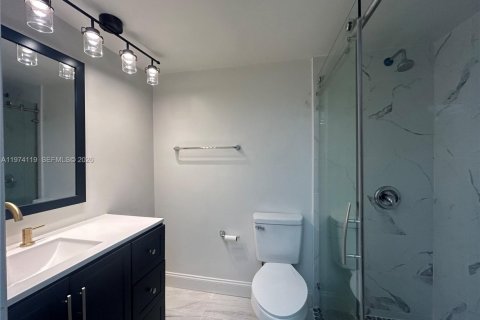Condominio en alquiler en Hollywood, Florida, 2 dormitorios, 85.47 m2 № 2036407 - foto 17