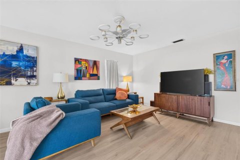 Купить виллу или дом в Сент-Питерсберг, Флорида 7 комнат, 164.34м2, № 2312862 - фото 18