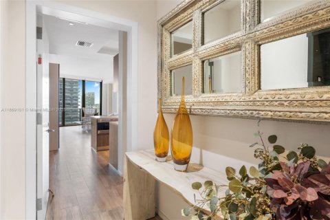 Condo in Miami, Florida, 2 bedrooms  № 1927741 - photo 9