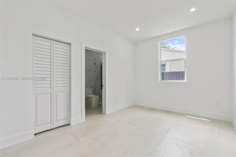 Купить виллу или дом в Опа-Локка, Флорида 4 спальни, 110.93м2, № 2044973 - фото 22