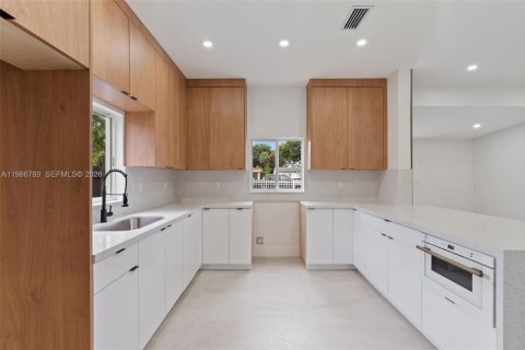 Купить виллу или дом в Опа-Локка, Флорида 4 спальни, 110.93м2, № 2044973 - фото 10