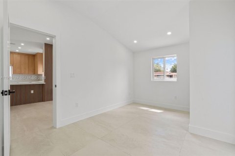 Купить виллу или дом в Опа-Локка, Флорида 4 спальни, 110.93м2, № 2044973 - фото 15