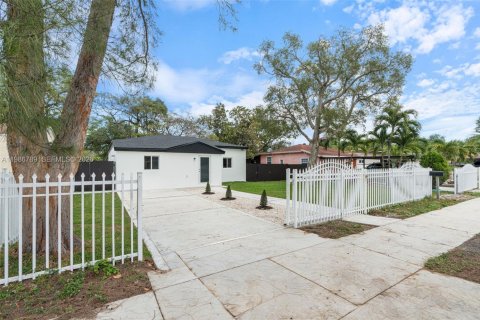 Купить виллу или дом в Опа-Локка, Флорида 4 спальни, 110.93м2, № 2044973 - фото 4