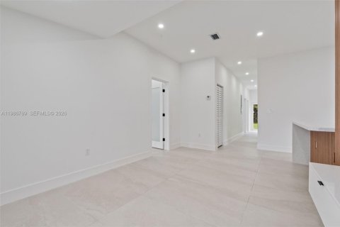 Купить виллу или дом в Опа-Локка, Флорида 4 спальни, 110.93м2, № 2044973 - фото 14