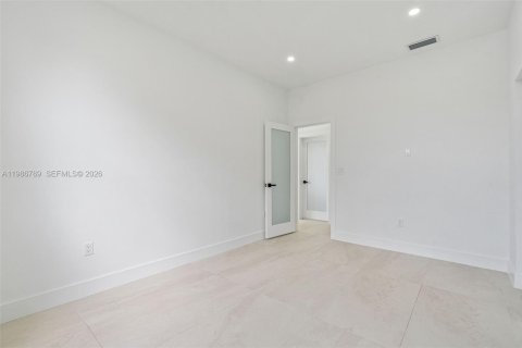 Купить виллу или дом в Опа-Локка, Флорида 4 спальни, 110.93м2, № 2044973 - фото 24