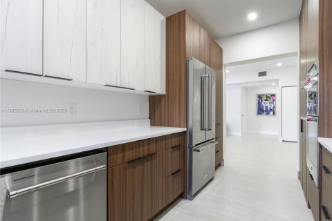 Casa en venta en North Miami, Florida, 3 dormitorios, 172.8 m2 № 1932761 - foto 11