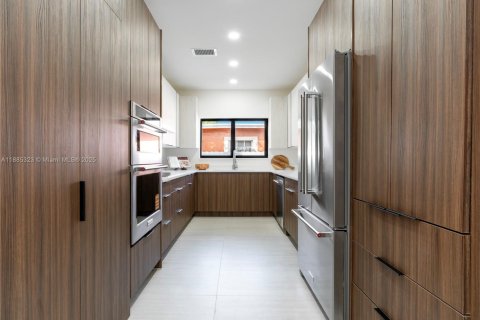 Casa en venta en North Miami, Florida, 3 dormitorios, 172.8 m2 № 1932761 - foto 8