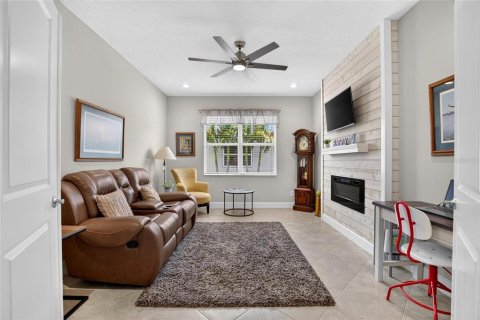 House in Wimauma, Florida 2 bedrooms, 189.52 sq.m. № 2299899 - photo 30
