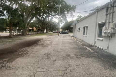 Immobilier commercial à louer à Brandon, Floride: 120.77 m2 № 2406504 - photo 13