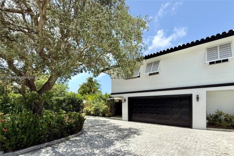 House in Wilton Manors, Florida 5 bedrooms, 257.15 sq.m. № 1848275 - photo 2