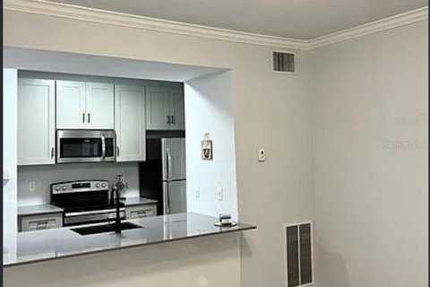 Condo in Orlando, Florida, 1 bedroom  № 1870706 - photo 4