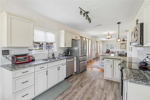 Villa ou maison à vendre à Daytona Beach, Floride: 3 chambres, 177.81 m2 № 2312434 - photo 10