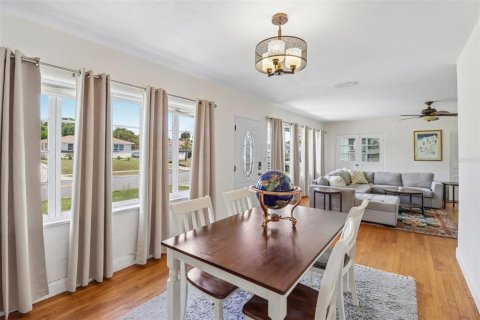 Villa ou maison à vendre à Daytona Beach, Floride: 3 chambres, 177.81 m2 № 2312434 - photo 7