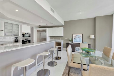 Condo in Aventura, Florida, 3 bedrooms  № 1865096 - photo 10