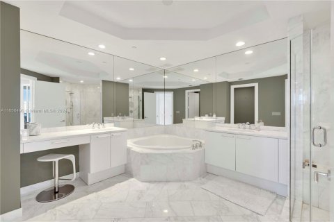 Condo in Aventura, Florida, 3 bedrooms  № 1865096 - photo 16