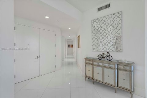 Condo in Aventura, Florida, 3 bedrooms  № 1865096 - photo 19