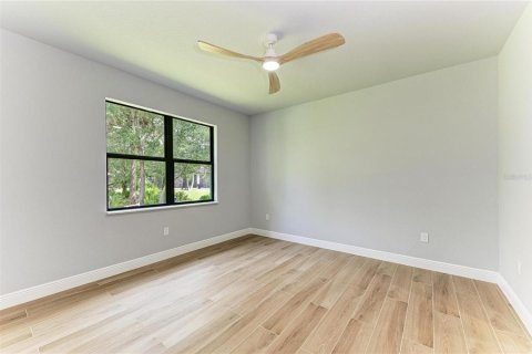 House in North Port, Florida 3 bedrooms, 153.29 sq.m. № 2258987 - photo 16