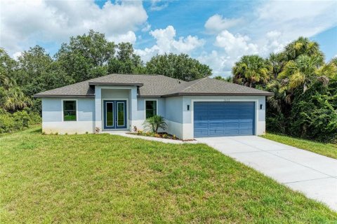 House in North Port, Florida 3 bedrooms, 153.29 sq.m. № 2258987 - photo 3