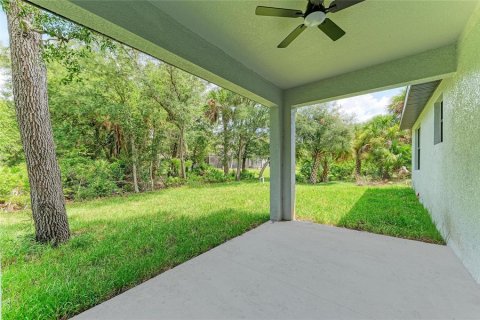 House in North Port, Florida 3 bedrooms, 153.29 sq.m. № 2258987 - photo 30