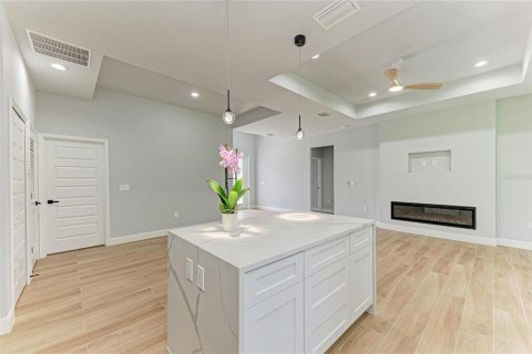 House in North Port, Florida 3 bedrooms, 153.29 sq.m. № 2258987 - photo 11