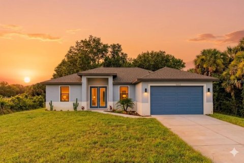 House in North Port, Florida 3 bedrooms, 153.29 sq.m. № 2258987