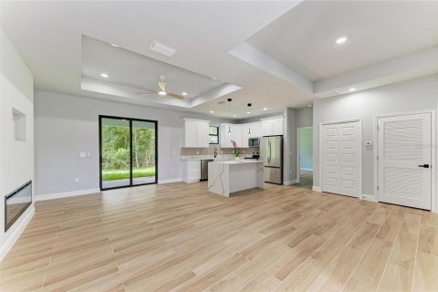 House in North Port, Florida 3 bedrooms, 153.29 sq.m. № 2258987 - photo 6