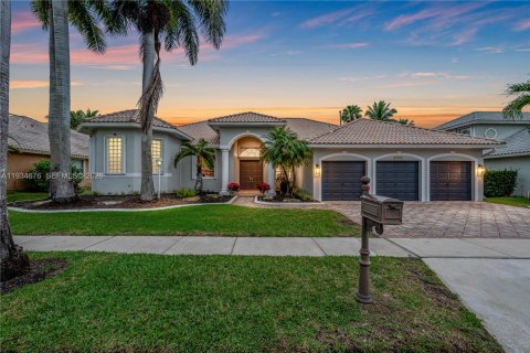 Casa en Pembroke Pines, Florida 5 dormitorios, 290.13 m2 № 2002483