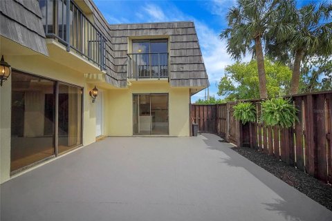 Townhouse in Leesburg, Florida 2 bedrooms, 119.66 sq.m. № 1620310 - photo 12