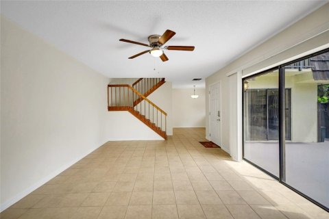 Townhouse in Leesburg, Florida 2 bedrooms, 119.66 sq.m. № 1620310 - photo 15