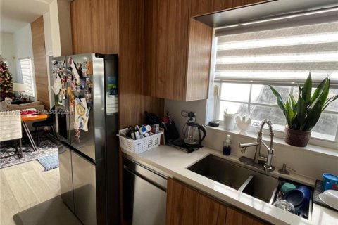 Villa ou maison à vendre à Miami, Floride: 3 chambres, 111.67 m2 № 1991464 - photo 5