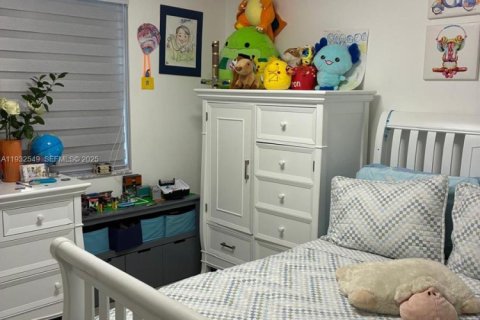 Villa ou maison à vendre à Miami, Floride: 3 chambres, 111.67 m2 № 1991464 - photo 11