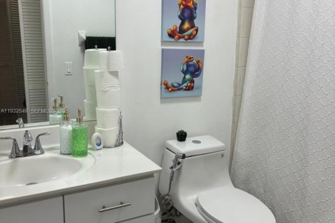 Villa ou maison à vendre à Miami, Floride: 3 chambres, 111.67 m2 № 1991464 - photo 12