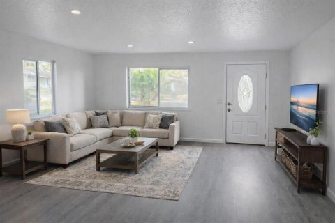 Casa en venta en Saint Petersburg, Florida, 4 dormitorios, 142.14 m2 № 2225318 - foto 9