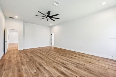 Villa ou maison à vendre à Deltona, Floride: 4 chambres, 301.93 m2 № 2234172 - photo 23