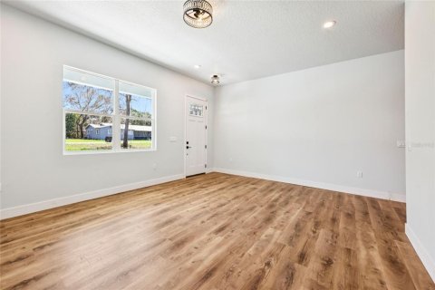 Villa ou maison à vendre à Deltona, Floride: 4 chambres, 301.93 m2 № 2234172 - photo 18
