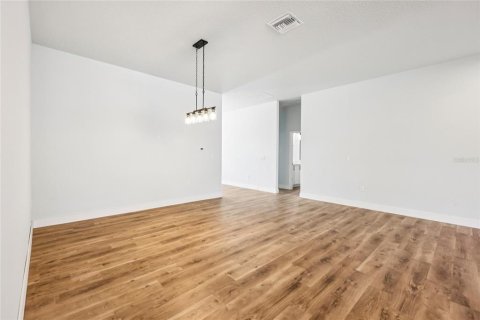 Villa ou maison à vendre à Deltona, Floride: 4 chambres, 301.93 m2 № 2234172 - photo 17