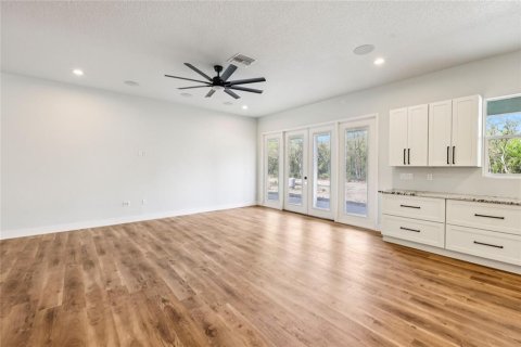 Villa ou maison à vendre à Deltona, Floride: 4 chambres, 301.93 m2 № 2234172 - photo 15