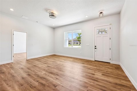 Villa ou maison à vendre à Deltona, Floride: 4 chambres, 301.93 m2 № 2234172 - photo 19