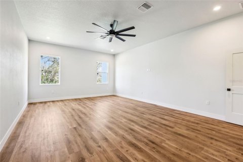 Villa ou maison à vendre à Deltona, Floride: 4 chambres, 301.93 m2 № 2234172 - photo 24