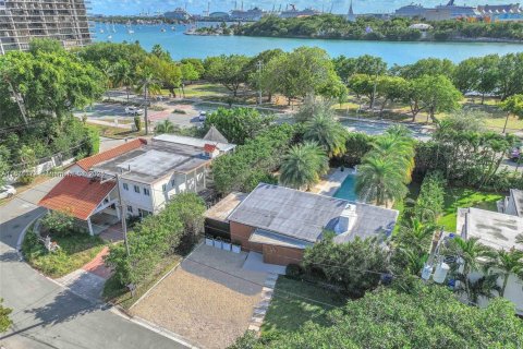 House in Miami Beach, Florida 5 bedrooms № 1928352 - photo 19