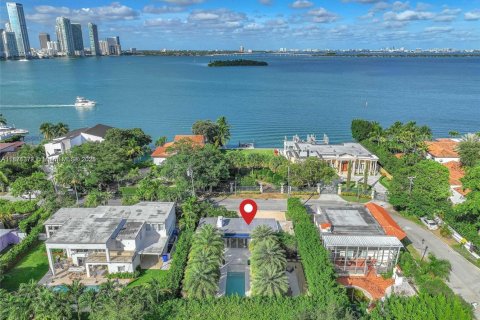 House in Miami Beach, Florida 5 bedrooms № 1928352 - photo 17