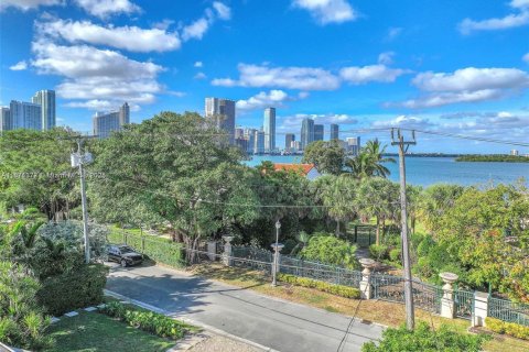 House in Miami Beach, Florida 5 bedrooms № 1928352 - photo 6