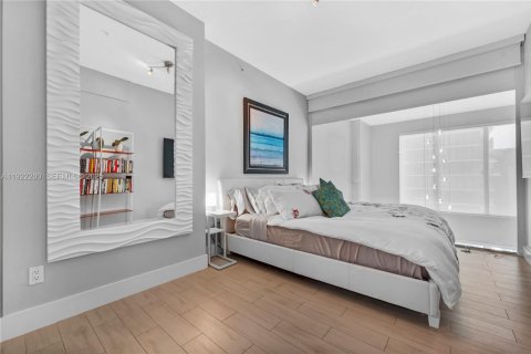 Condo in Miami, Florida, 2 bedrooms  № 1992057 - photo 10