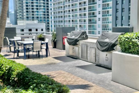 Condo in Miami, Florida, 2 bedrooms  № 1992057 - photo 29