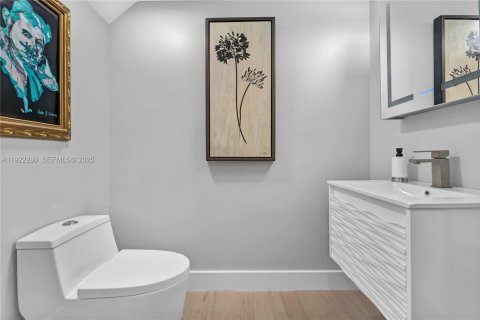 Condo in Miami, Florida, 2 bedrooms  № 1992057 - photo 19